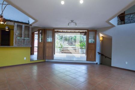 sala de casa de condomínio à venda com 3 quartos, 283m² em Casa Branca, Brumadinho