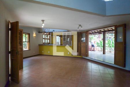 sala de casa de condomínio à venda com 3 quartos, 283m² em Casa Branca, Brumadinho