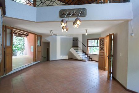 sala de casa de condomínio à venda com 3 quartos, 283m² em Casa Branca, Brumadinho