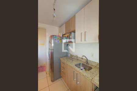 Cozinha de apartamento à venda com 2 quartos, 49m² em Fátima, Canoas