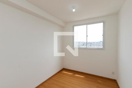 Quarto 1 de apartamento para alugar com 2 quartos, 42m² em Parque Maria Helena, São Paulo