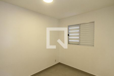 Quarto 02 de apartamento para alugar com 2 quartos, 40m² em Vila Ivg, São Paulo