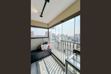 Varanda da Sala/Quarto de kitnet/studio para alugar com 1 quarto, 23m² em Vila Mariana, São Paulo