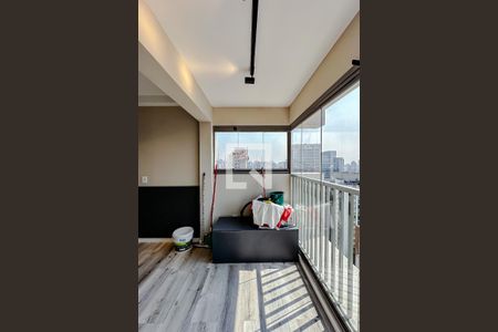 Varanda da Sala/Quarto de kitnet/studio para alugar com 1 quarto, 23m² em Vila Mariana, São Paulo