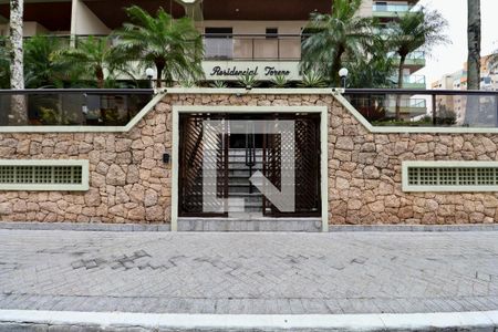 Apartamento para alugar com 98m², 3 quartos e 2 vagas Apartamento para alugar com 98m², 3 quartos e 2 vagasFachada