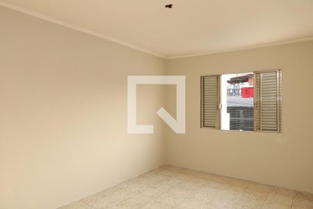 Quarto 2 de casa para alugar com 2 quartos, 250m² em Parque Guarani, São Paulo