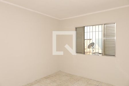 Quarto 1 de casa para alugar com 2 quartos, 250m² em Parque Guarani, São Paulo