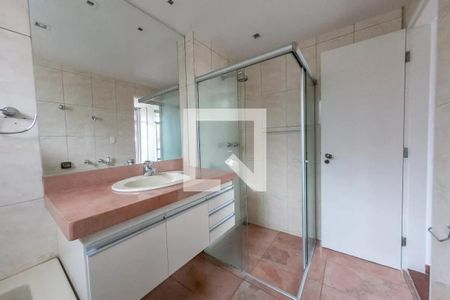 banheiro 1 de apartamento à venda com 4 quartos, 180m² em Santa Lúcia, Belo Horizonte