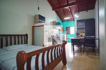 Quarto - Cozinha de casa à venda com 7 quartos, 360m² em Bela Vista, Porto Alegre