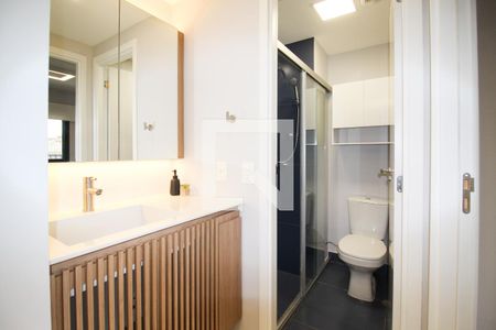 Banheiro de apartamento para alugar com 1 quarto, 32m² em Indianópolis, São Paulo