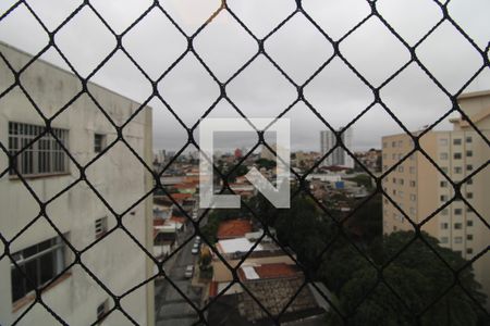 Vista janelada sala de apartamento para alugar com 2 quartos, 66m² em Vila São Paulo, São Paulo