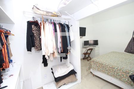 Closet do quarto 1 de casa à venda com 3 quartos, 650m² em Cachambi, Rio de Janeiro