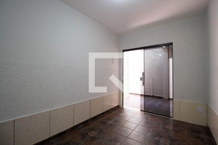 Sala de casa para alugar com 2 quartos, 40m² em Qr 4, Brasília