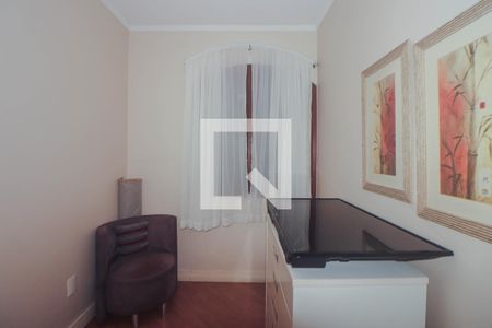 Quarto 1 de casa para alugar com 3 quartos, 180m² em Jardim Sabará, Porto Alegre