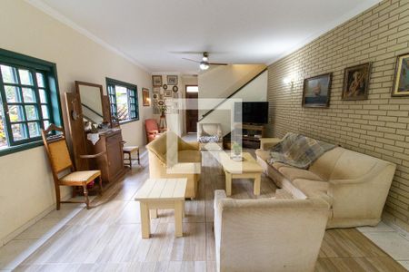 Sala de casa para alugar com 4 quartos, 340m² em Vila Brandina, Campinas