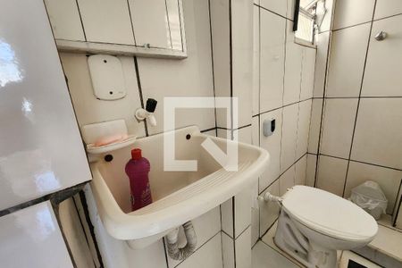 Banheiro de apartamento para alugar com 1 quarto, 20m² em Lapa, Rio de Janeiro