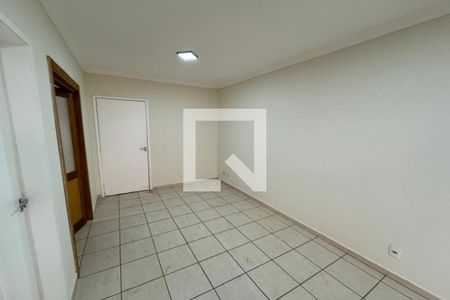 Sala de casa de condomínio para alugar com 3 quartos, 180m² em Vila do Golf, Ribeirão Preto