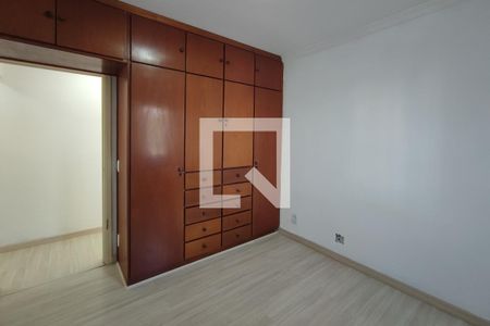 Quarto 1 de apartamento à venda com 2 quartos, 80m² em Vila Marieta, Campinas