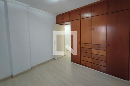 Quarto 1 de apartamento à venda com 2 quartos, 80m² em Vila Marieta, Campinas