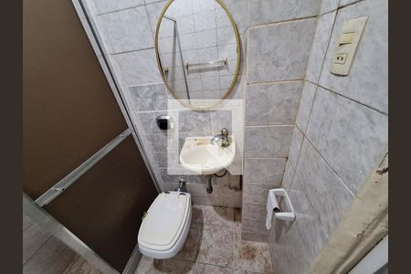 Banheiro  de apartamento para alugar com 1 quarto, 31m² em Centro, Rio de Janeiro