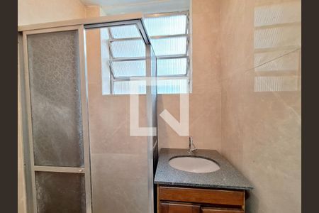 Banheiro  de apartamento para alugar com 1 quarto, 27m² em Centro, Rio de Janeiro