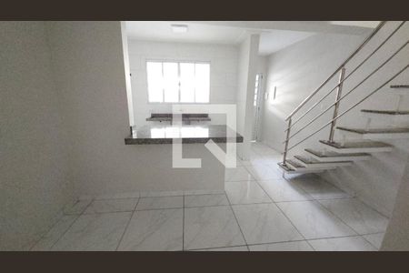 Sala de casa para alugar com 2 quartos, 115m² em Penha de França, São Paulo