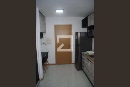 Sala  de kitnet/studio para alugar com 1 quarto, 24m² em Caminho das Árvores, Salvador