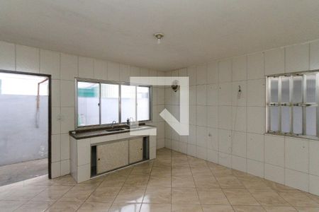 Cozinha de casa para alugar com 2 quartos, 140m² em Vila Ema, São Paulo