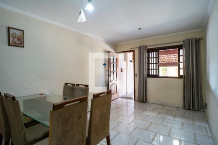 Sala de casa de condomínio para alugar com 2 quartos, 100m² em Wanel Ville, Sorocaba