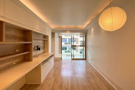 Sala de apartamento à venda com 3 quartos, 100m² em Copacabana, Rio de Janeiro