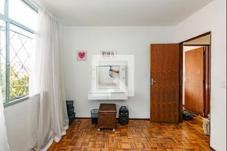 Quarto 1 de apartamento para alugar com 2 quartos, 55m² em Carlos Prates, Belo Horizonte