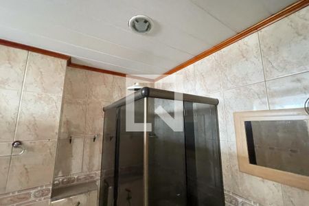 Banheiro de apartamento para alugar com 1 quarto, 45m² em Vila Meriti, Duque de Caxias