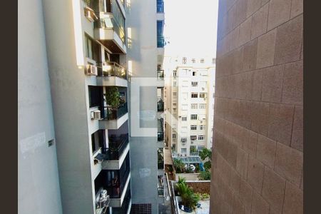 Sala vista  de apartamento para alugar com 2 quartos, 80m² em Copacabana, Rio de Janeiro