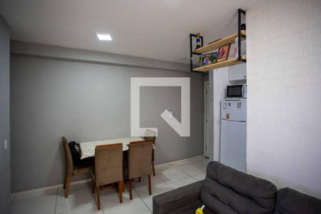 Sala de apartamento à venda com 2 quartos, 45m² em Piraporinha, Diadema