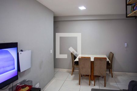 Sala de apartamento à venda com 2 quartos, 45m² em Piraporinha, Diadema