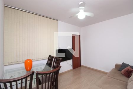 Sala de apartamento à venda com 2 quartos, 48m² em Padre Eustáquio, Belo Horizonte