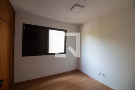 Quarto 1 de apartamento para alugar com 3 quartos, 105m² em Campo Belo, São Paulo