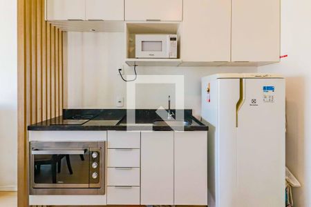 Cozinha de apartamento para alugar com 1 quarto, 32m² em Butantã, São Paulo