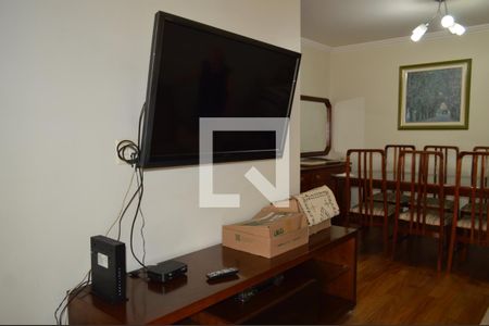 Sala de apartamento à venda com 3 quartos, 72m² em Vila Firmiano Pinto, São Paulo