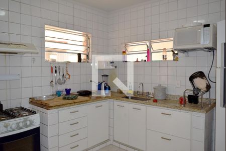 Cozinha de casa à venda com 3 quartos, 200m² em Cerqueira César, São Paulo