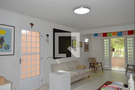 Sala de casa à venda com 3 quartos, 200m² em Cerqueira César, São Paulo