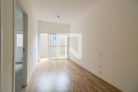 Sala/Quarto de kitnet/studio para alugar com 1 quarto, 27m² em Conjunto Residencial José Bonifácio, São Paulo