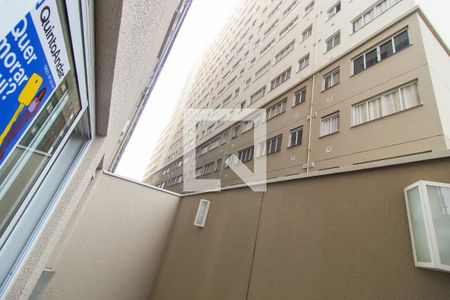 Vista e Placa de kitnet/studio para alugar com 1 quarto, 27m² em Conjunto Residencial José Bonifácio, São Paulo