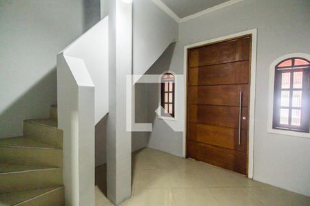 Sala de casa para alugar com 3 quartos, 220m² em Vila Martins, Carapicuíba