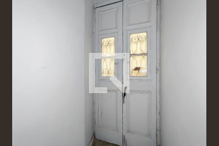 Entrada de casa para alugar com 2 quartos, 250m² em Rio Comprido, Rio de Janeiro