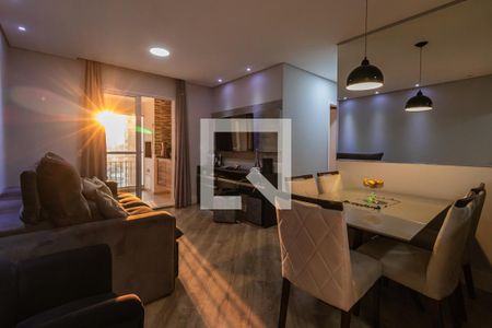 Sala de apartamento à venda com 3 quartos, 85m² em Jardim Tupanci, Barueri