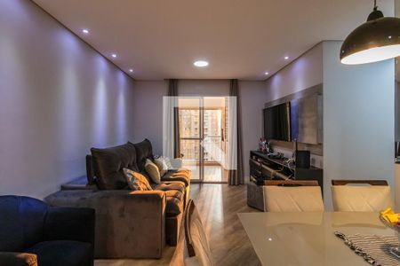 Sala de apartamento à venda com 3 quartos, 85m² em Jardim Tupanci, Barueri