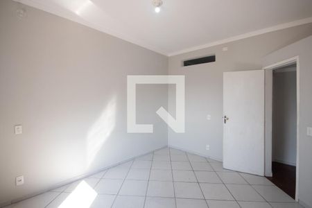 Quarto 1 de casa para alugar com 2 quartos, 120m² em Jardim Tremembe, São Paulo