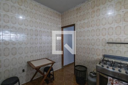 Casa à venda com 260m², 4 quartos e 4 vagas Casa à venda com 260m², 4 quartos e 4 vagasCozinha