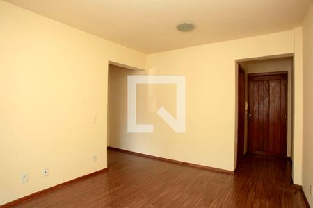 Sala de apartamento para alugar com 1 quarto, 46m² em Azenha, Porto Alegre